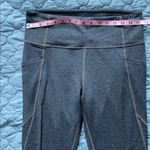 Athleta salutation stash pocket leggings